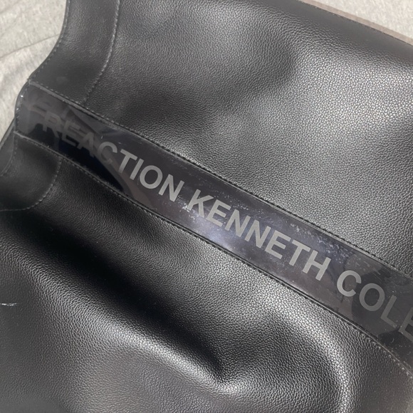 Backpack - Picture 2 of 9